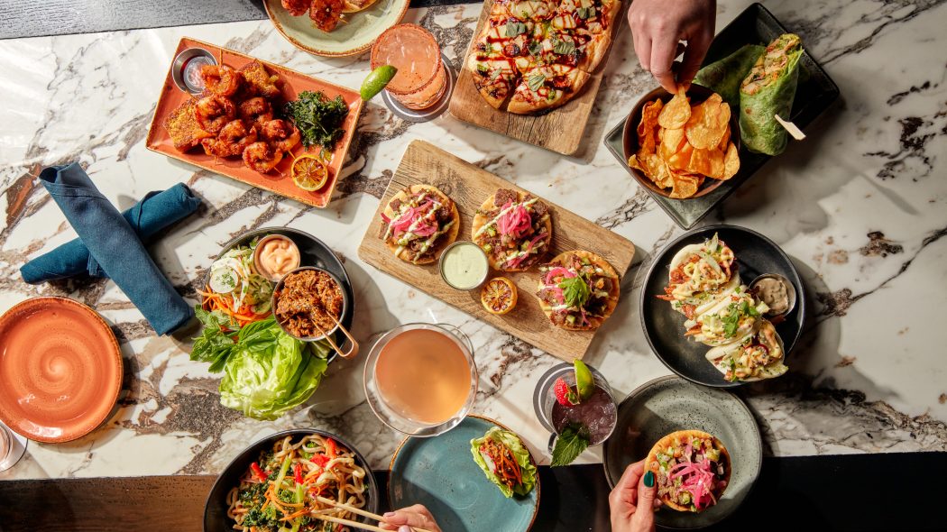 Table full of food at Puttshack